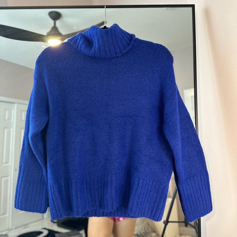 Sweatshirt NWT